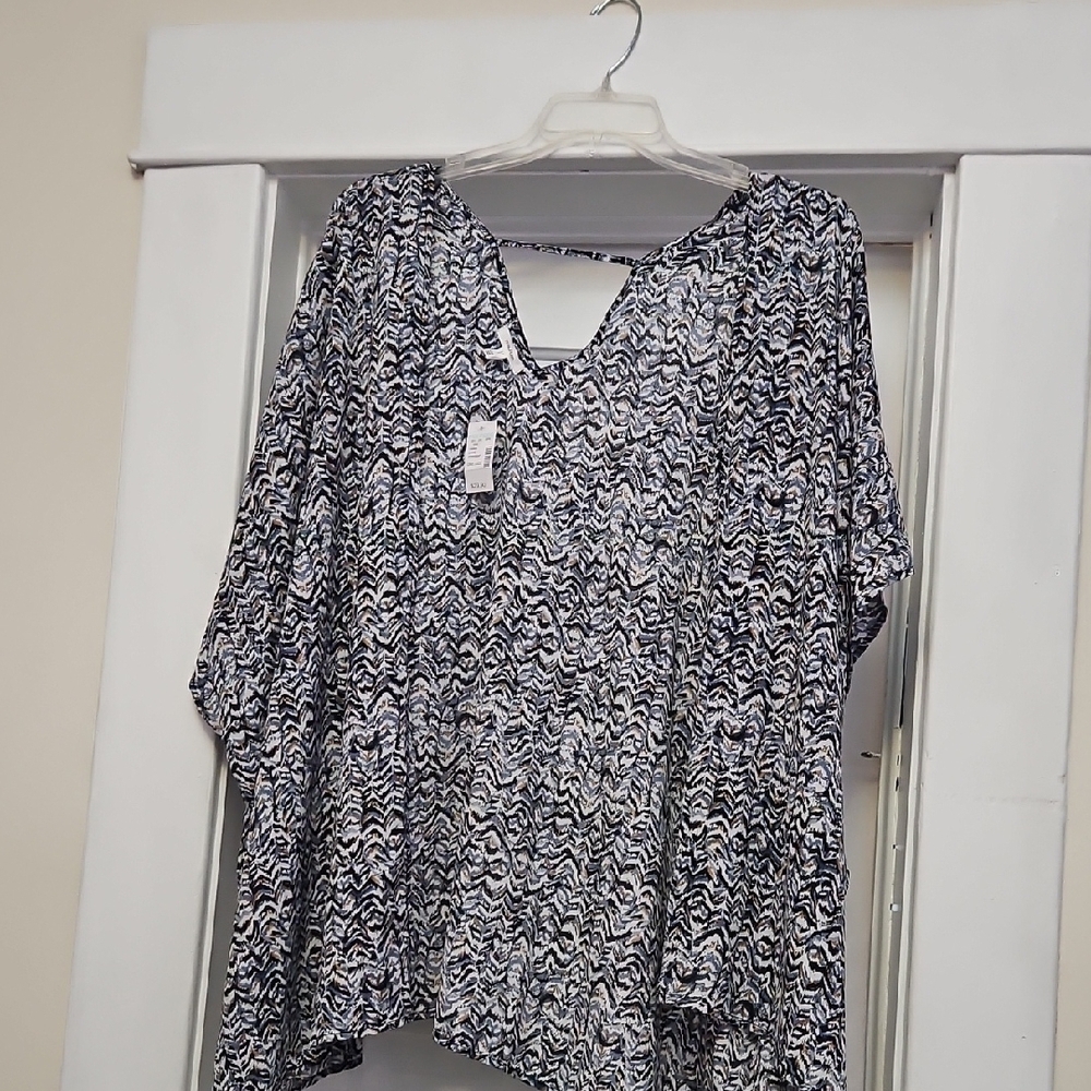 Stylish Black and White Women's Top